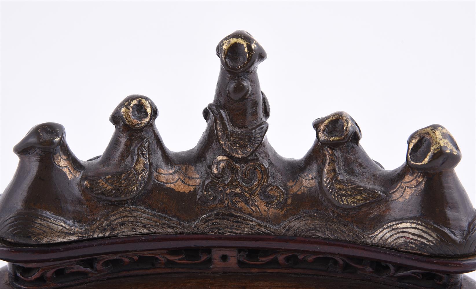 A Chinese gilt-bronze brush rest - Image 2 of 4