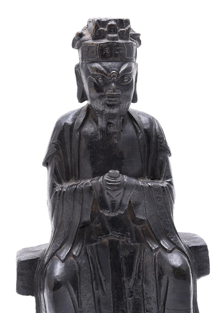 A Chinese bronze figure of a seated scholar - Image 2 of 6
