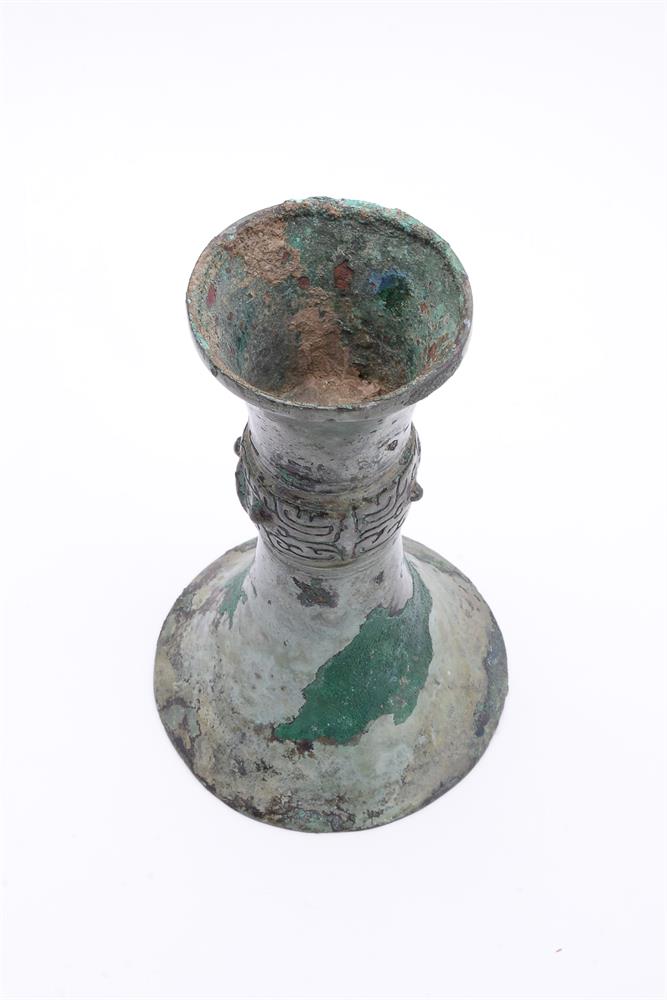 A fine Chinese bronze ritual wine vessel Shang Dynasty 13-14th century BC - Image 5 of 5