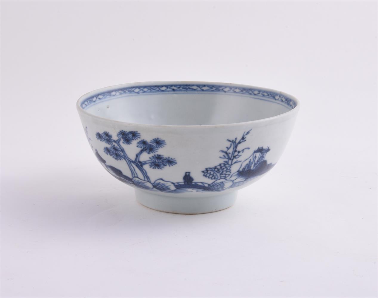 A group of Chinese 'Nanking Cargo' porcelain - Image 4 of 12