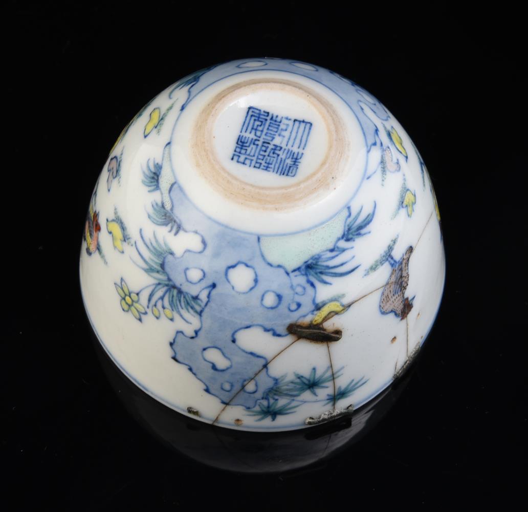 A Chinese Doucai 'chicken' cup - Image 3 of 3