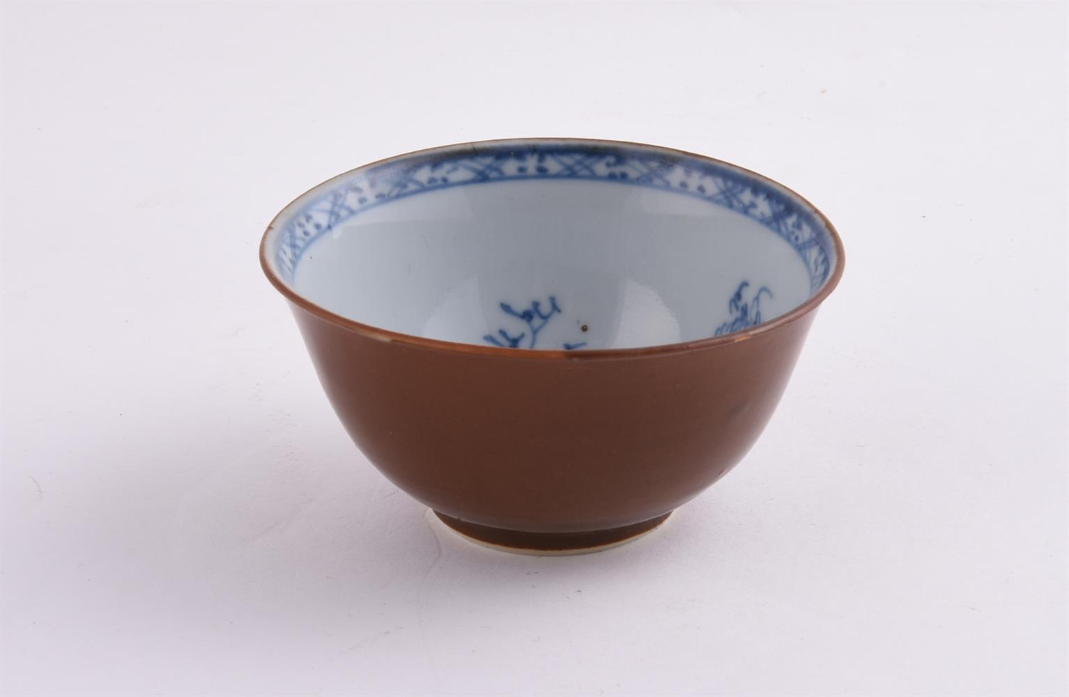 A group of Chinese 'Nanking Cargo' porcelain - Image 7 of 12