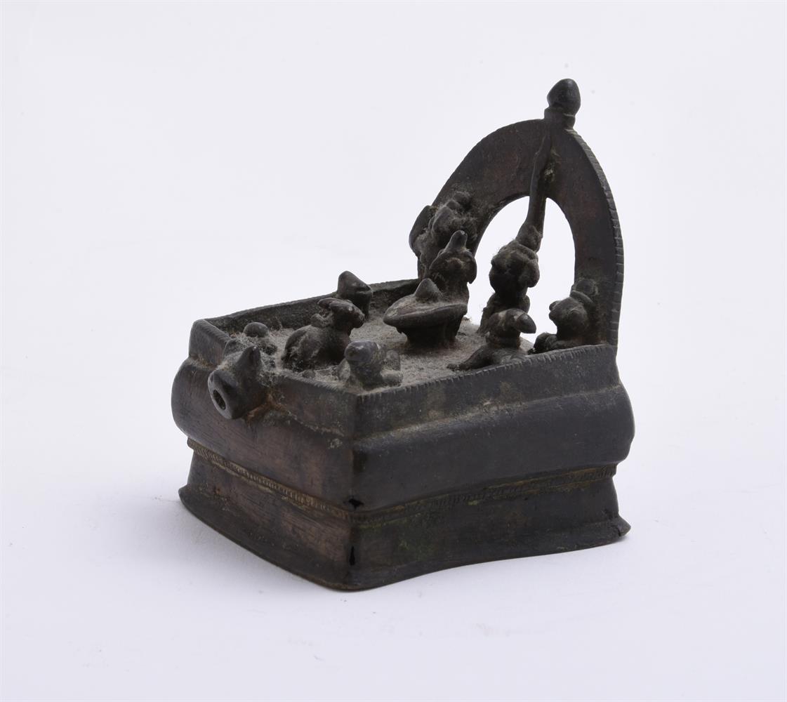 Five small Indian bronze images 18th or 19th c - Image 4 of 6