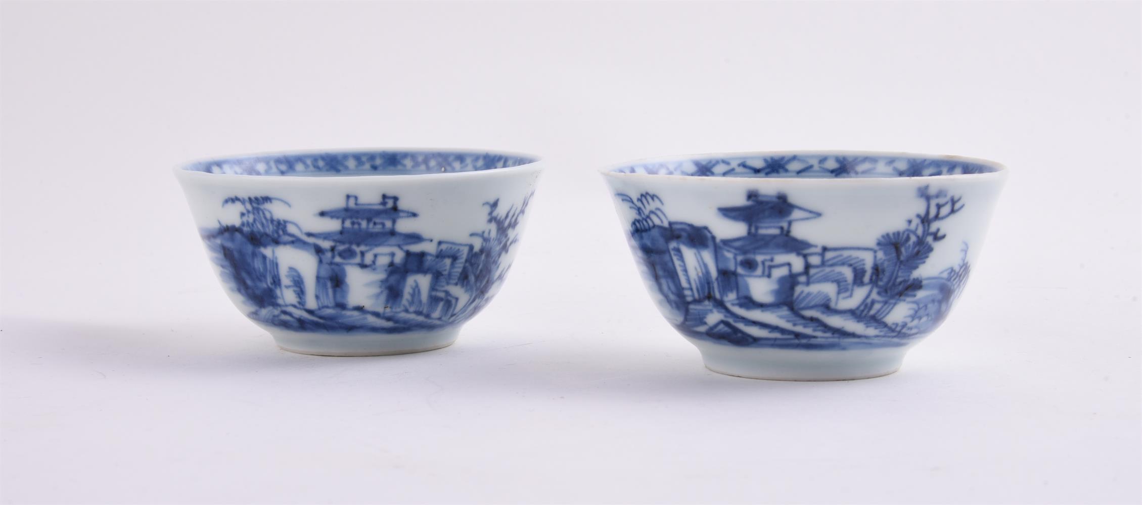 A group of Chinese 'Nanking Cargo' porcelain - Image 9 of 12