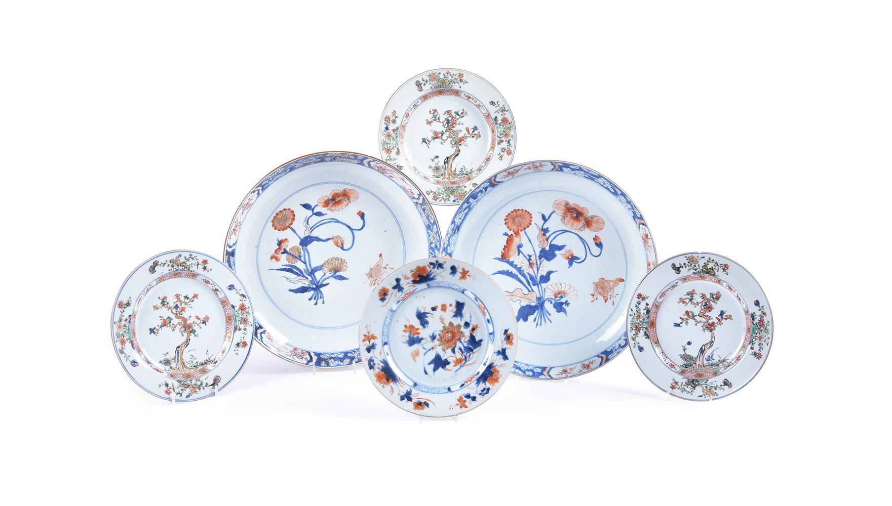 A pair of Chinese Imari circular dishes