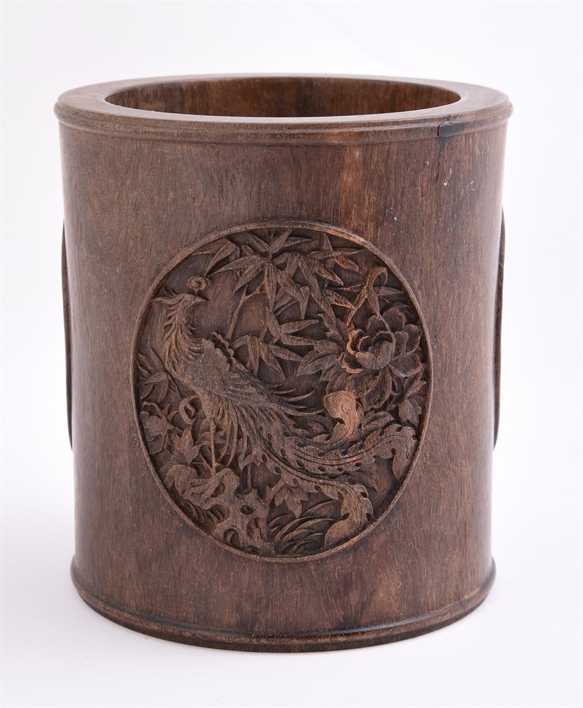 A carved hardwood brush pot - Image 3 of 4