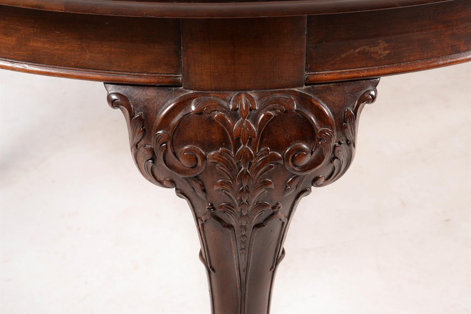 A late Victorian mahogany dining table - Image 4 of 4