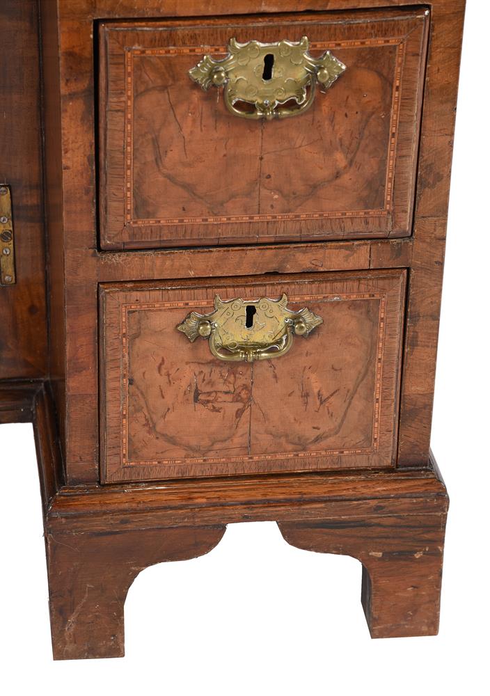 A George III mahogany kneehole desk - Image 3 of 3