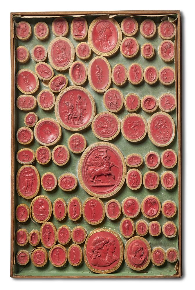 18 TRAYS OF CLASSICAL GRAND TOUR CAMEO IMPRONTE IN RED - Image 2 of 4