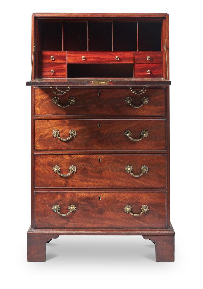 A GEORGE III MAHOGANY SECRETAIRE CHEST, CIRCA 1800 - Image 3 of 3