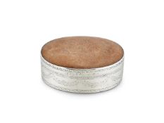 Y A RARE GEORGE III SILVER AND POLISHED FOSSILISED CORAL OVAL SNUFF BOX