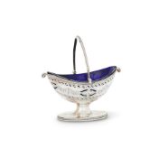 A GEORGE III SILVER NAVETTE SHAPE PEDESTAL SUGAR BASKET BY ROBERT HENNELL I