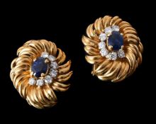 KUTCHINSKY, A PAIR OF 1960S SAPPHIRE AND DIAMOND CLUSTER EAR CLIPS