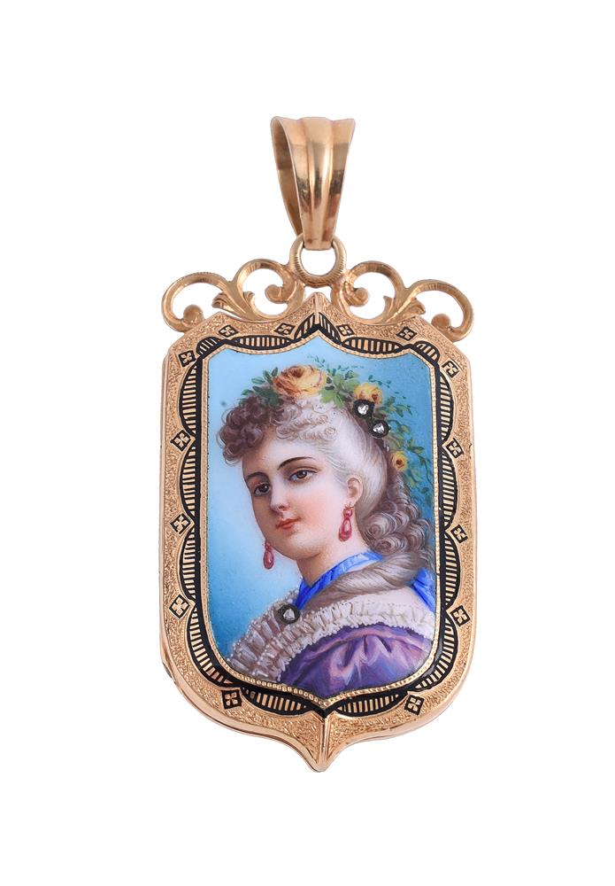 A LATE 19TH CENTURY ENAMELLED GOLD LOCKET