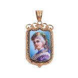 A LATE 19TH CENTURY ENAMELLED GOLD LOCKET