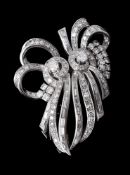A 1950S FRENCH DIAMOND DOUBLE CLIP BROOCH