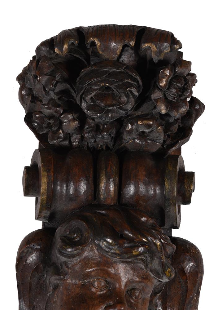 A CHARLES II CARVED WALNUT MASK WALL MOUNT IN BAROQUE MANNER, CIRCA 1860 - Image 3 of 4