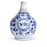 A JAPANESE EXPORT BLUE AND WHITE APOTHECARY BOTTLE, CIRCA 1670-1680