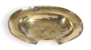 A GEORGE III BARBER'S BRASS SHAVING BOWL, LATE 18TH CENTURY
