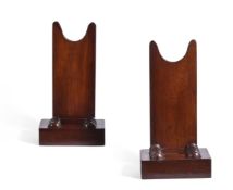 A PAIR OF GEORGE IV MAHOGANY PLATE STANDS, IN THE MANNER OF GILLOWS, CIRCA 1825