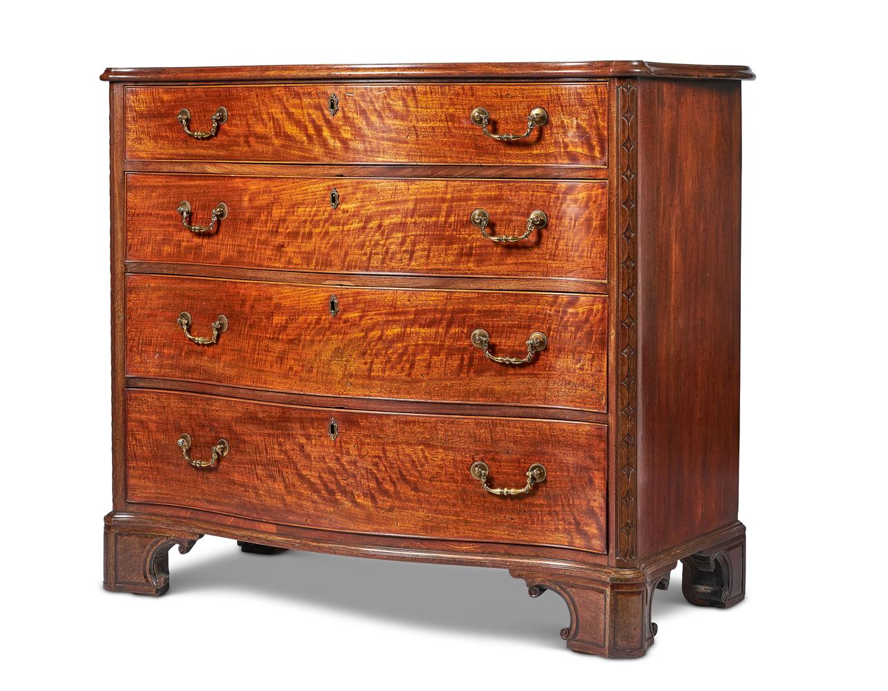 A GEORGE III MAHOGANY SERPENTINE COMMODE, IN THE MANNER OF THOMAS CHIPPENDALE, CIRCA 1765 - Image 4 of 11