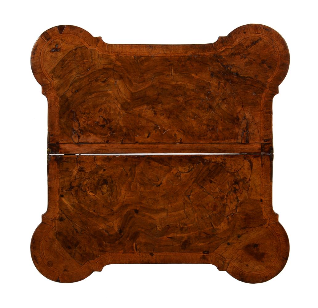 AN UNUSUAL GEORGE I WALNUT AND BURR WALNUT FOLDING TEA TABLE, CIRCA 1720 - Image 3 of 4