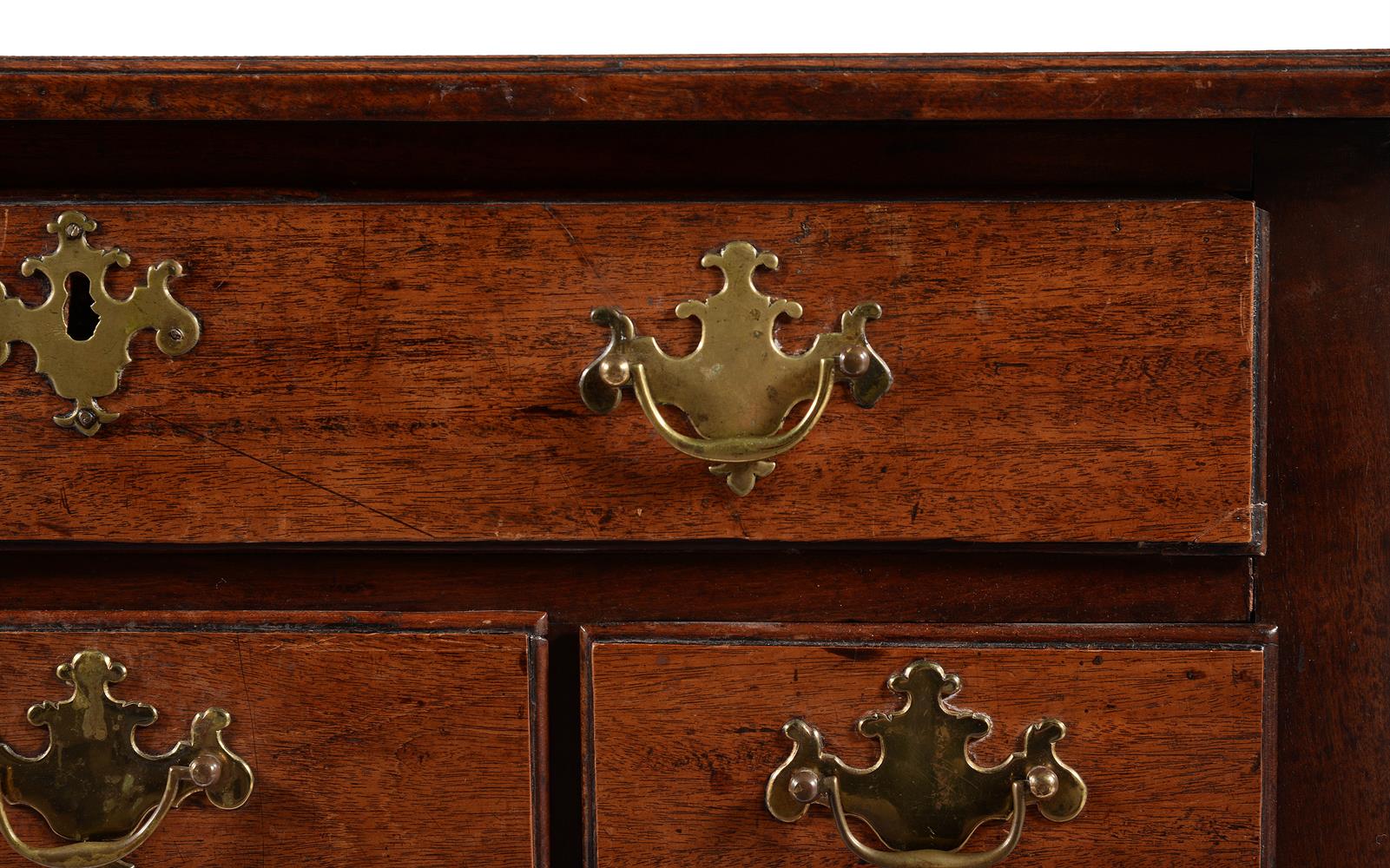 AN AMERICAN MAHOGANY SIDE OR 'DRESSING' TABLE,CIRCA 1760 - Image 3 of 6