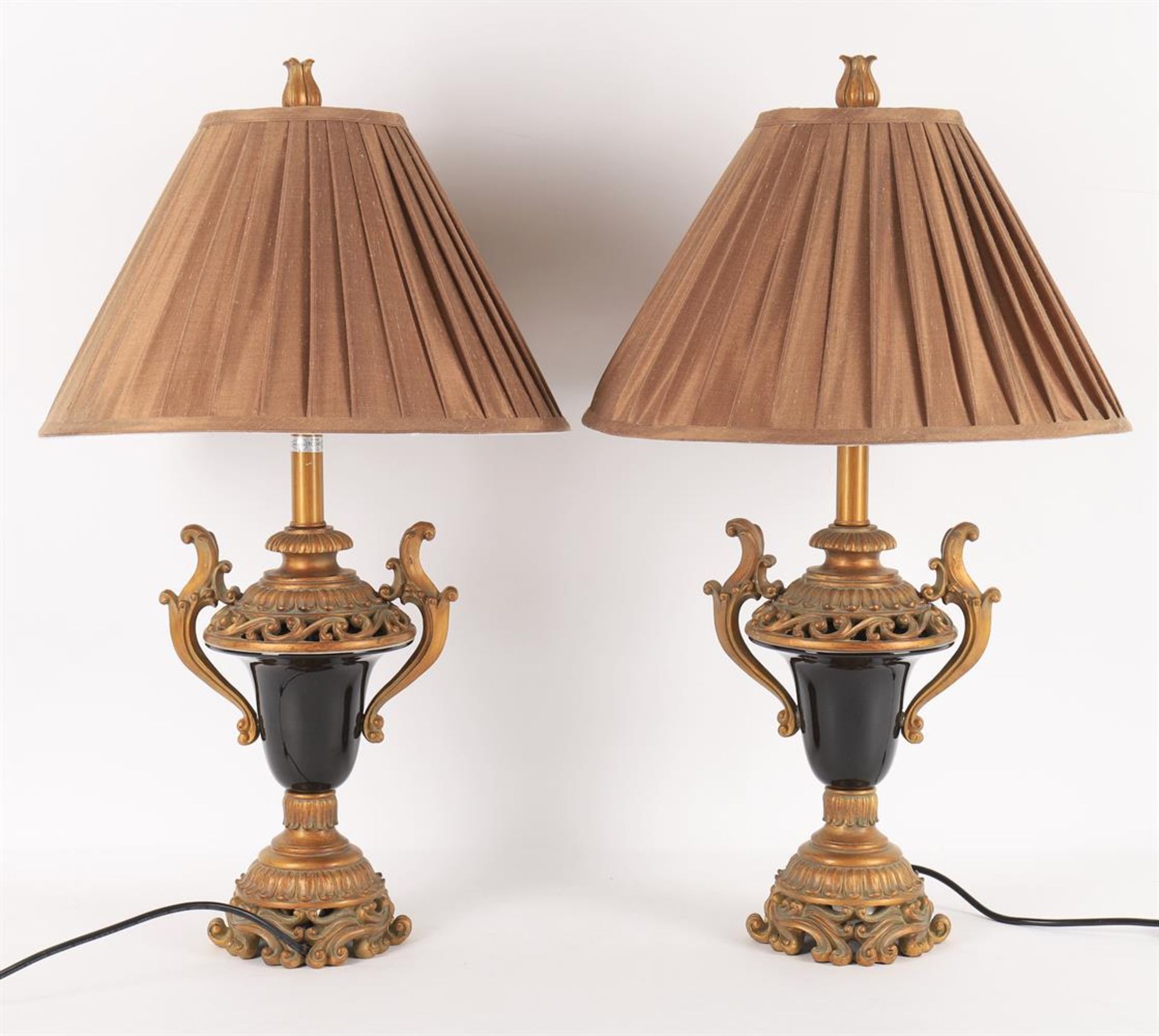 Lamps to include a pair of gilt wood mounted dark glass lamp bases - Image 3 of 3