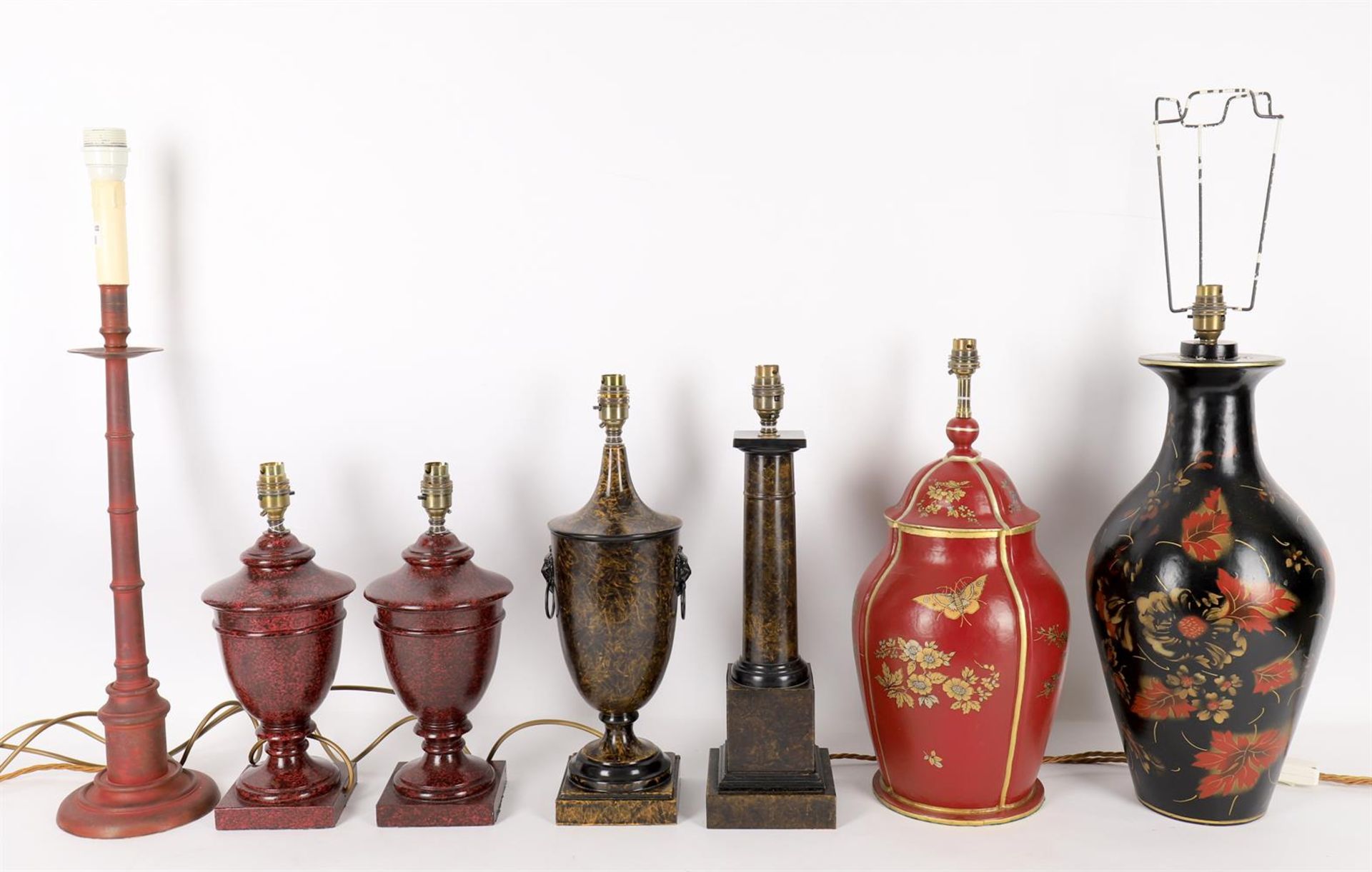 A group of various table lamps in the manner of 19th century toleware - Image 4 of 6