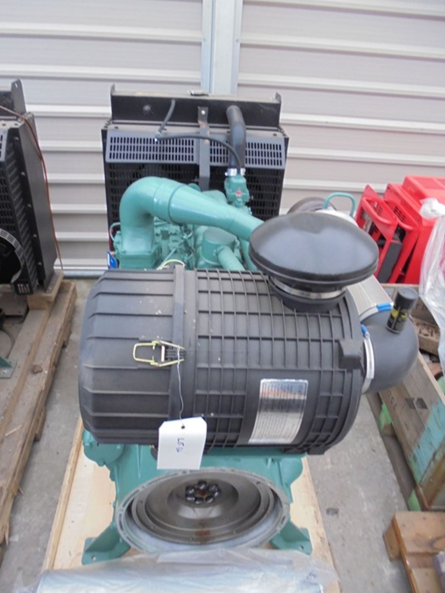 New FAWDE/Wuxi 6 cylinder engine CA6DF20-14D engine with radiator and air cleaner assy, 110kw@ - Image 4 of 6