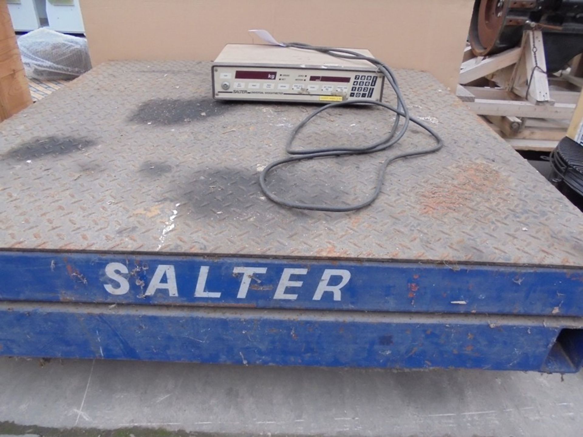 Used Salter industrial scales 2000kgs 125 x 125cms.