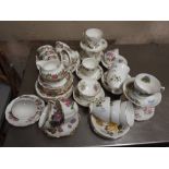 Mixed lot of decorative china teawares.