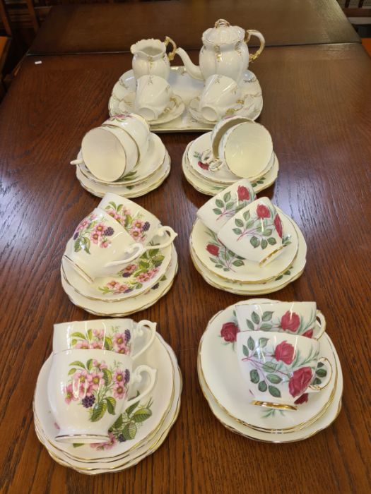 Gilt decorated porcelain tete a tete teaset and 2 gilt floral teasets. - Image 5 of 5