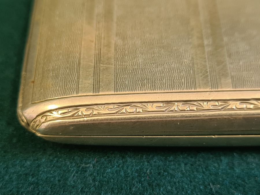 High quality engine turned cigarette case with gilt interior for Selfridges, London, 128g. - Image 2 of 5