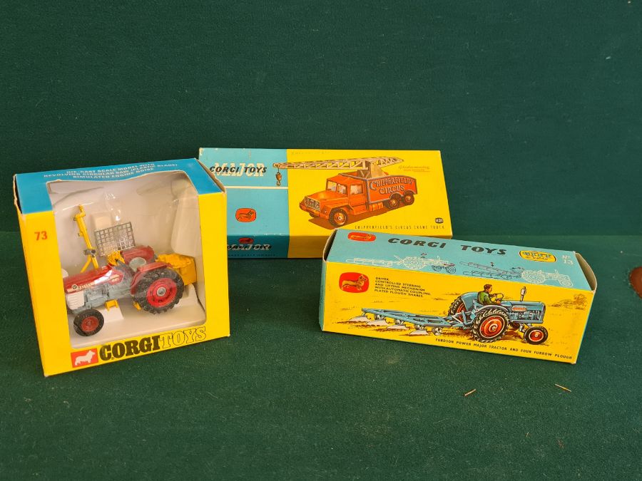 Corgi Major No. 1121 Chipperfields Circus crane truck, a Corgi gift set No. 13 Fordson Power Major