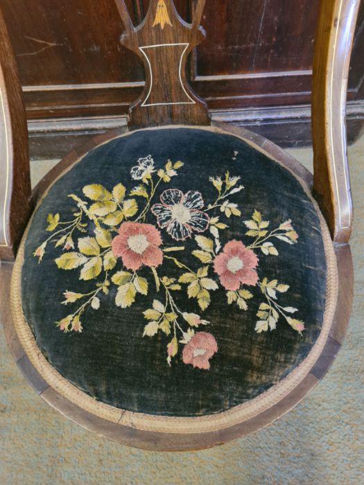 Victorian rosewood occasional chair with circular velvet floral embroidered seat with boxwood and - Image 3 of 4