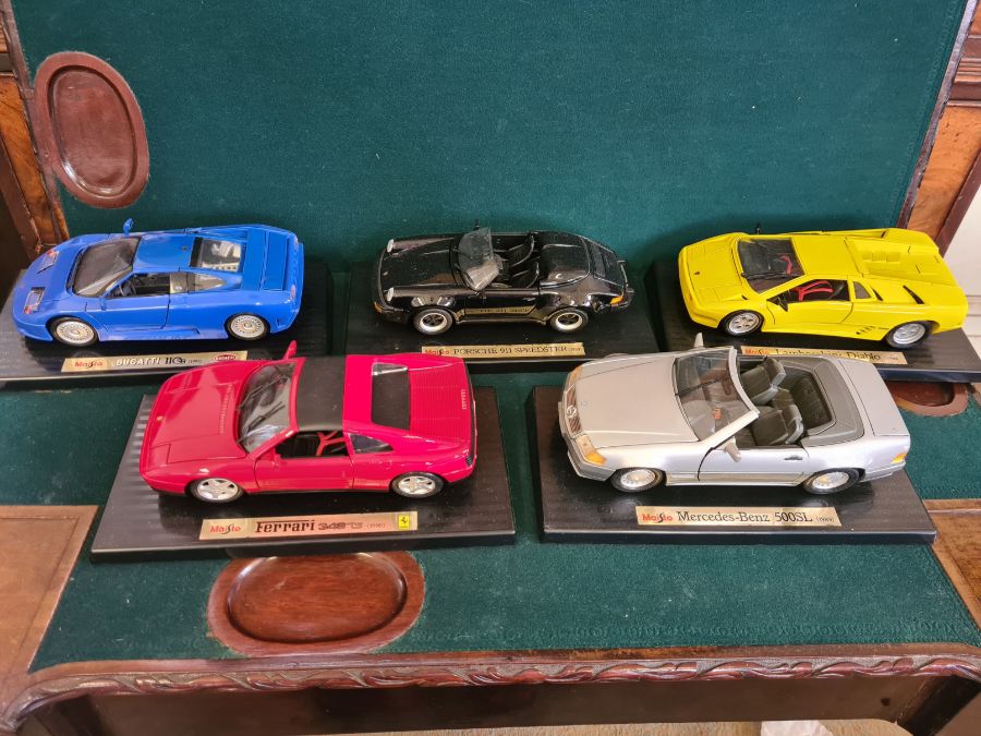 5 x Maisto 1:18 die cast sports cars with boxes, Ferrari 348TS1990, Mercedes-Benz 500SL 1989,