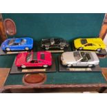 5 x Maisto 1:18 die cast sports cars with boxes, Ferrari 348TS1990, Mercedes-Benz 500SL 1989,