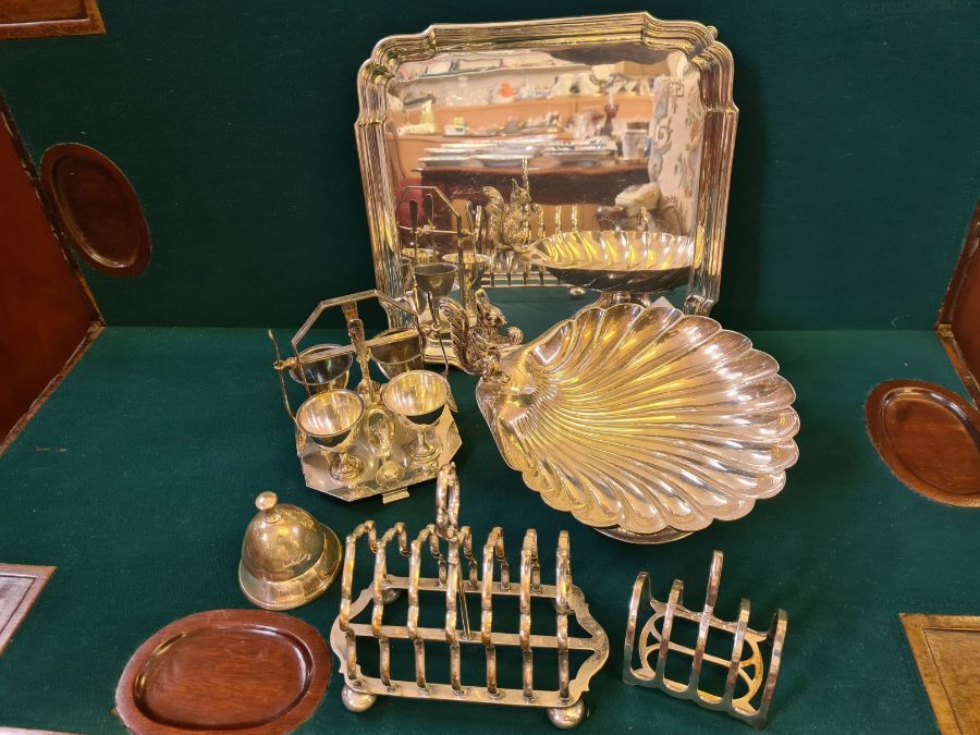 Assorted plated wares to include Unity plate salver, Alfa plate squirrel nut bowl, Walker & Hall