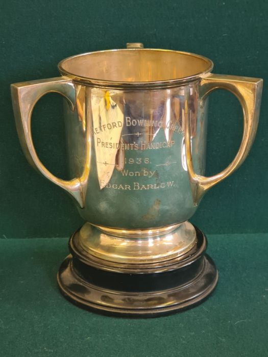 2 handled silver trophy cup on wooden plinth by Sidney Hall & Co., Sheffield 1932, standing 13cm