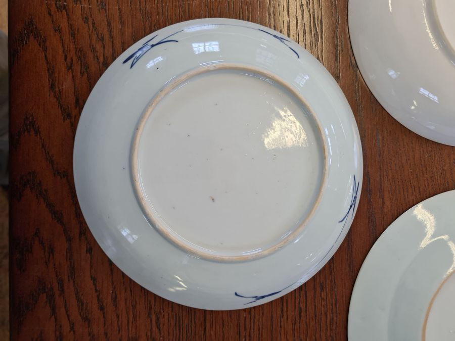 5 x 18th century and later tin glazed and porcelain plates and dishes. - Image 11 of 11