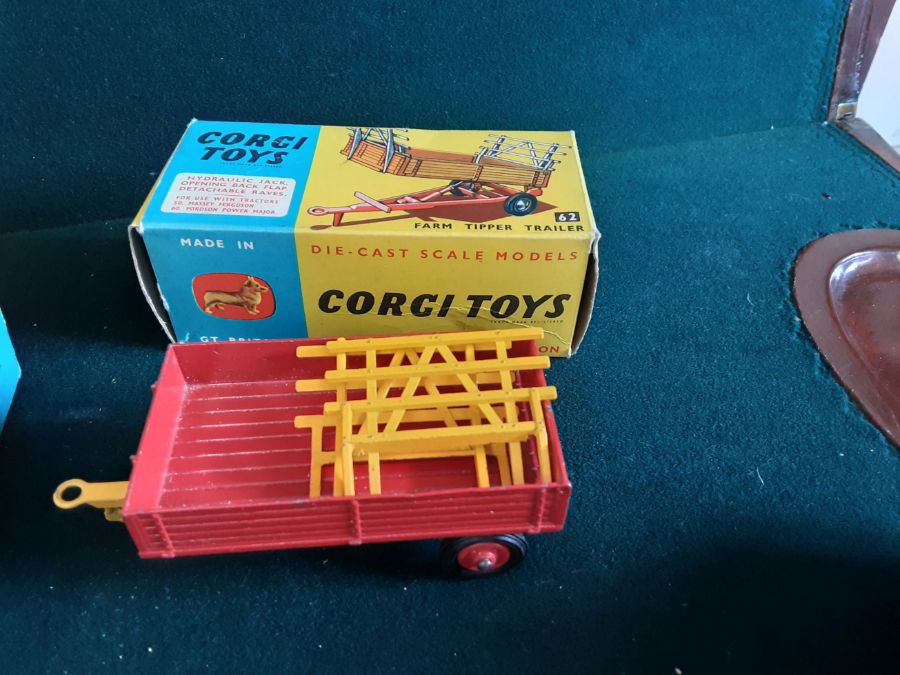 Mixed Corgi lot to include working conveyor on forward control Jeep FC 150, Corgi Massey Ferguson 65 - Image 6 of 7