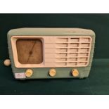 1940's Ultra T401 bakelite cased valve radio.