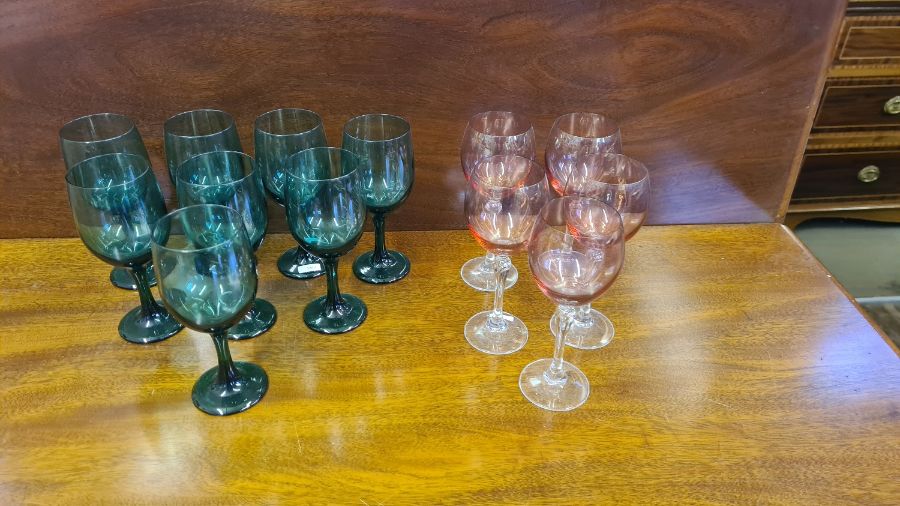 Set of 8 smoked green wine glasses and 5 pink glasses.