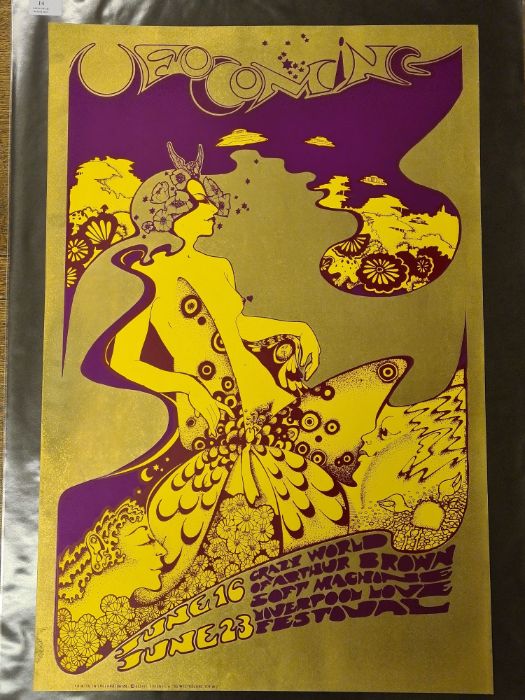 Hapshash and the Coloured Coat, UFO Coming, 19 11/16" x 29 9/16". Second printing D.