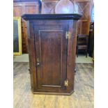 Early Victorian oak corner cupboard with crossbanded door with dentil cornicing, 73cm wide x 105cm