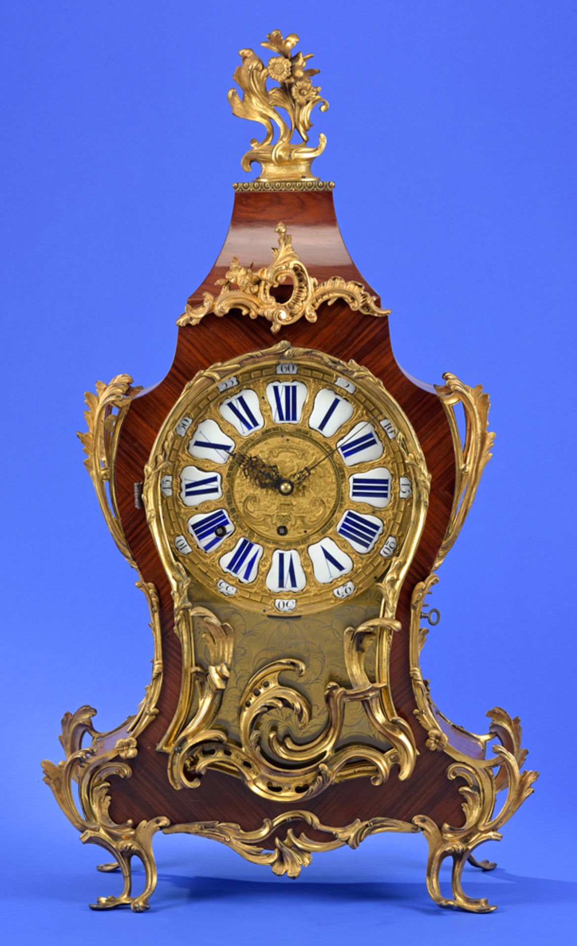 Große Louis XV-Pendule mit Walzenspielwerk und Zinnpfeifen