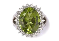 Ring mit grünem Peridot