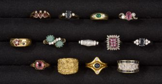 Sammlung von 13 Ringen