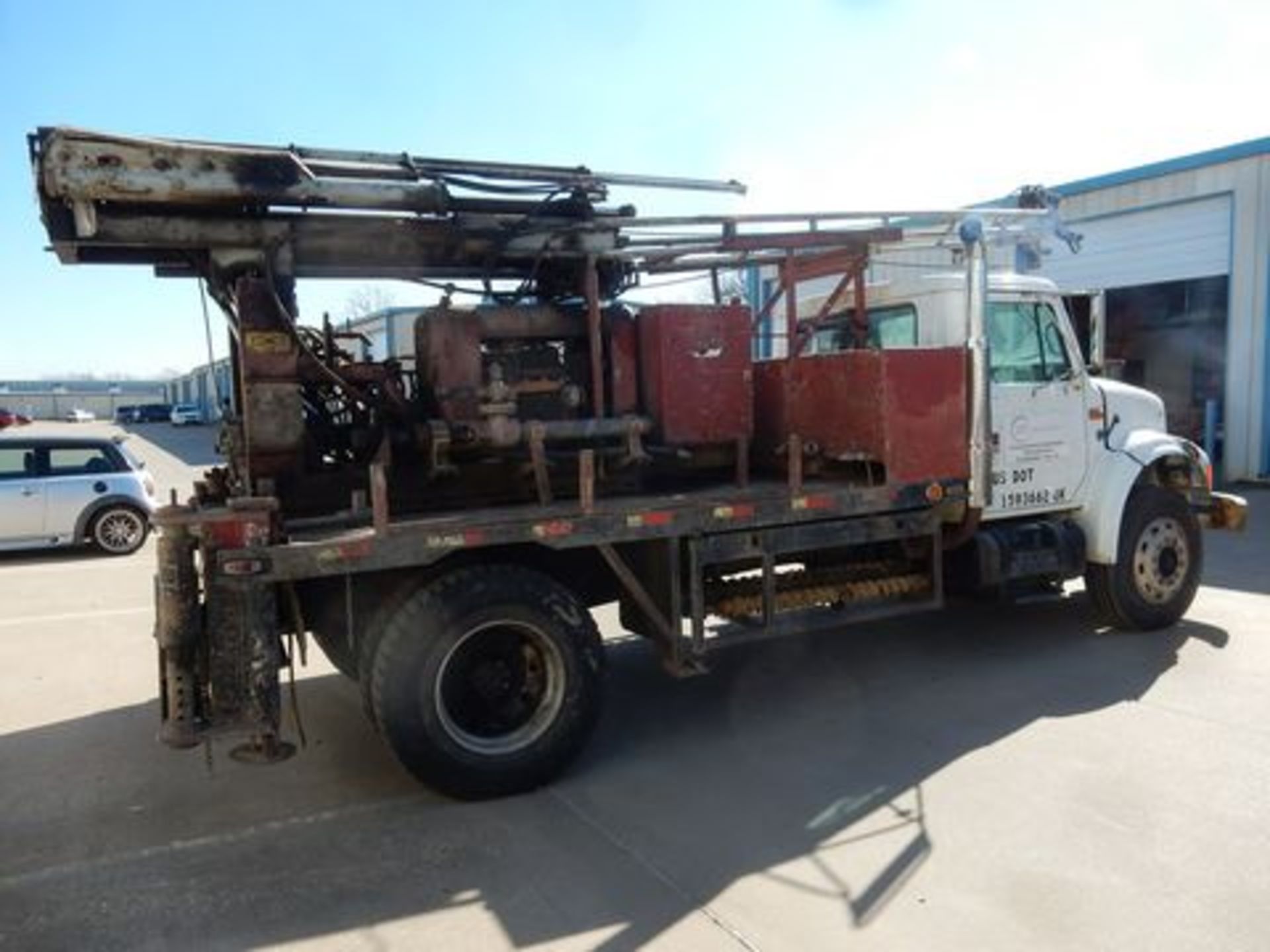 CME DRILLING RIG - Image 4 of 8